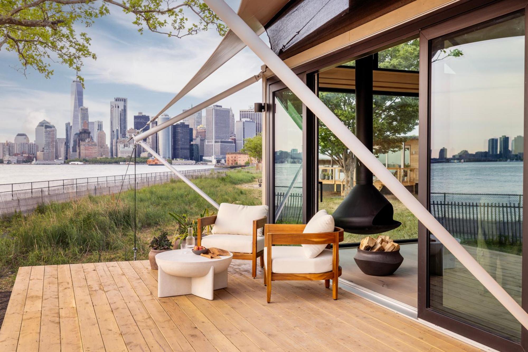 Collective Retreats Governors Island Acampamento